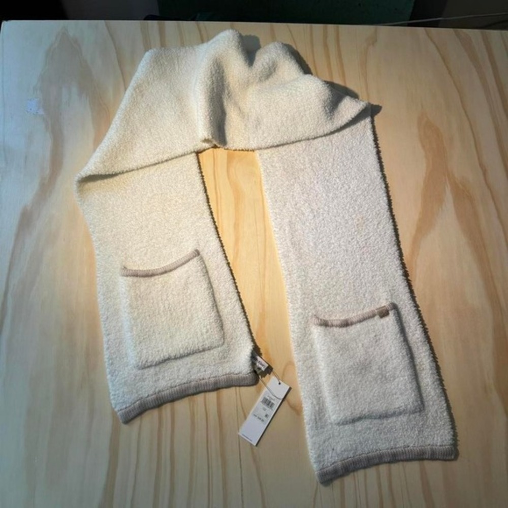 Calvin Klein plush shawl with pockets‎